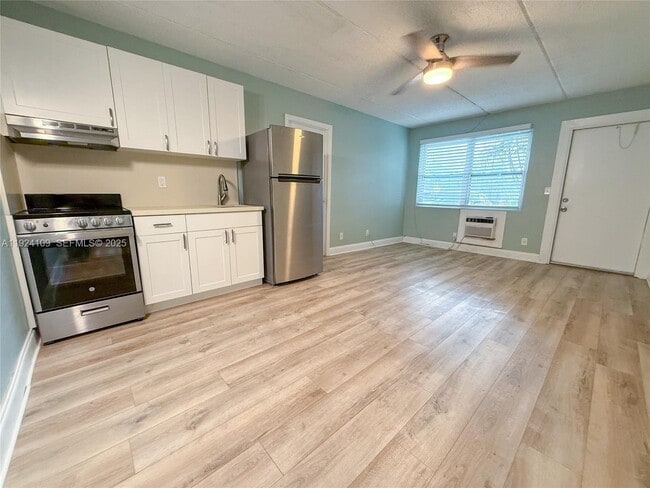 3211 SW 44th St in Fort Lauderdale, FL - Building Photo - Building Photo