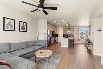 2461 Horsemanship Ct in Colorado Springs, CO - Foto de edificio - Building Photo