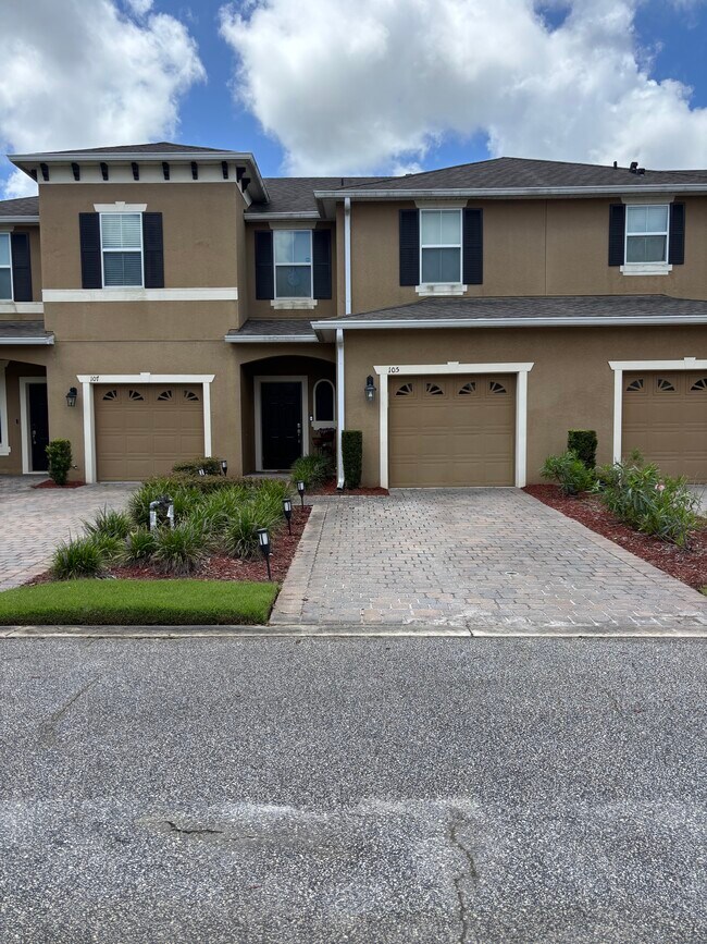 105 Phillip Scott Dr, Unit 105 Phillip Scott Dr in Daytona Beach, FL - Building Photo - Building Photo