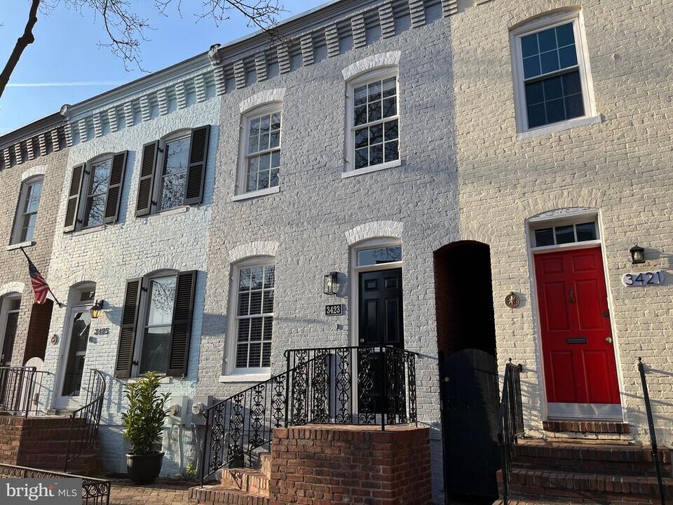 3423 O St NW in Washington, DC - Building Photo