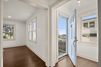 154 Henry St in Greenwich, CT - Building Photo - Building Photo