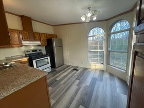 1350 Pami St in St. Clair, MO - Foto de edificio - Building Photo