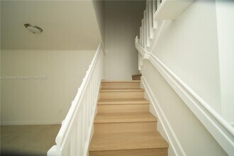 10457 NW 61st St in Doral, FL - Building Photo - Building Photo