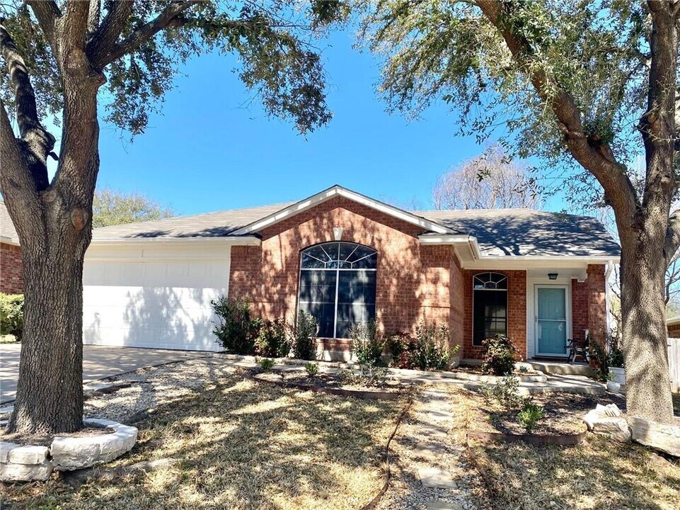 2307 Vernell Way in Round Rock, TX - Building Photo