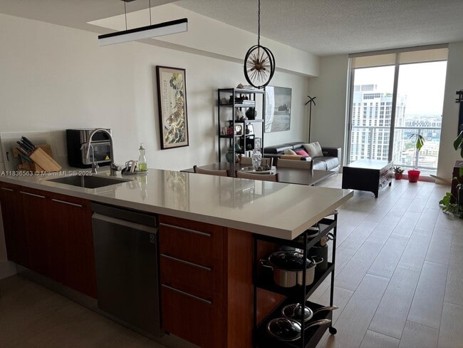 property at 185 SW 7th St