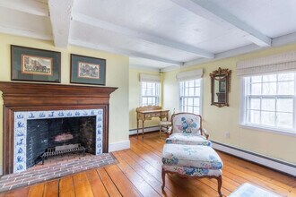 21 Mugford St, Unit SI ID1045446P in Marblehead, MA - Foto de edificio - Building Photo
