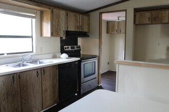 609 Sapling Ln in Albany, GA - Building Photo - Building Photo