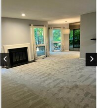 1302 Hillburn Ave NW in Grand Rapids, MI - Foto de edificio - Building Photo