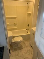 77 Tulip St in Bristol, CT - Building Photo