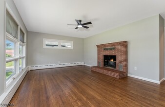34 Hopewell Ave in Flemington, NJ - Building Photo - Building Photo