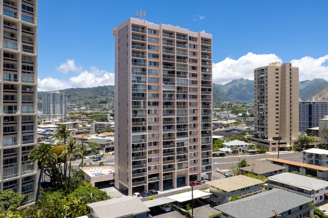 Kapiolani Gardens in Honolulu, HI - Building Photo