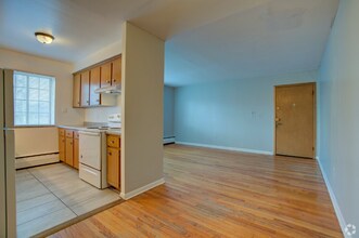 4865 Cadieux Rd in Detroit, MI - Building Photo - Building Photo