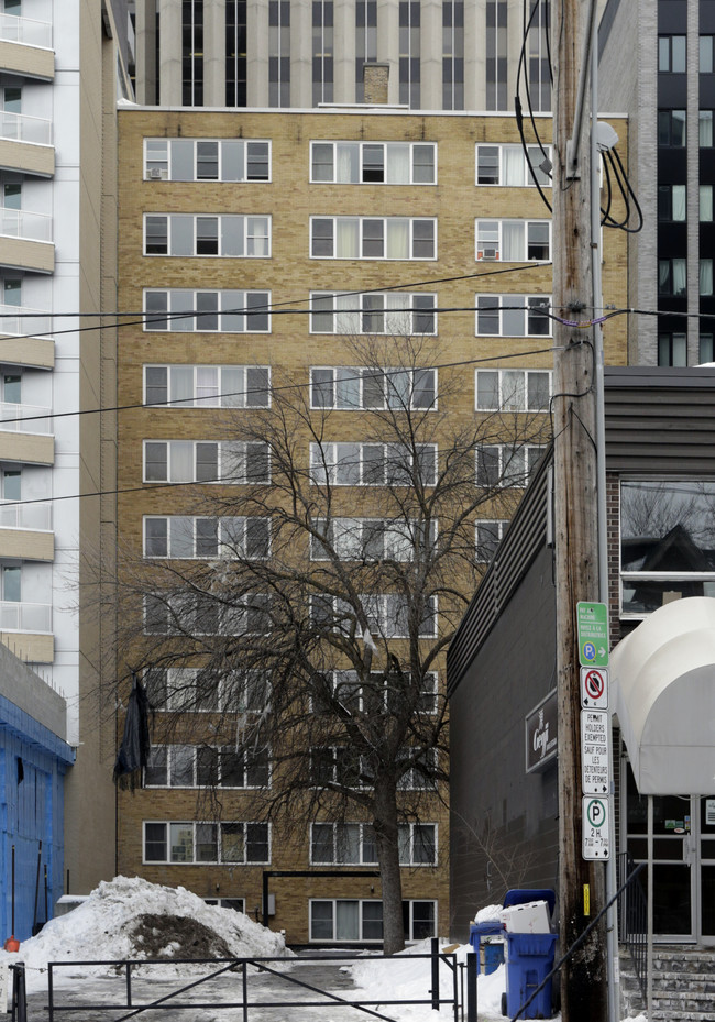 Beach Carleton Hotel Apartment in Ottawa, ON - Building Photo - Building Photo