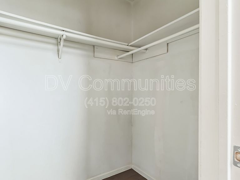 11823 Bee Ln in Houston, TX - Building Photo