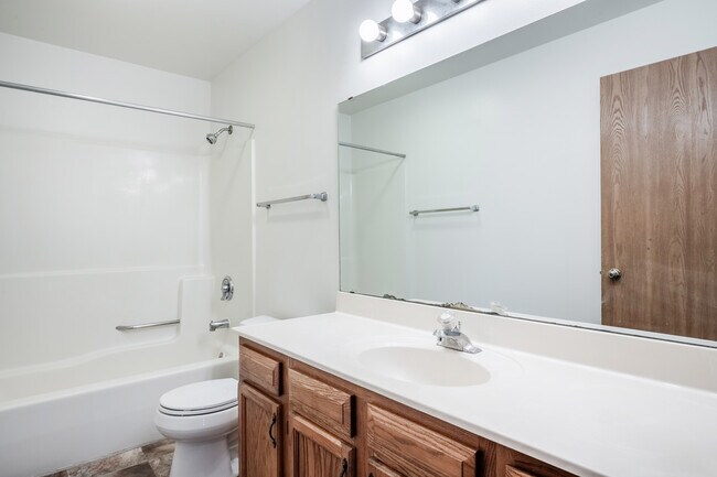 View Pointe in Madison, WI - Building Photo - Interior Photo