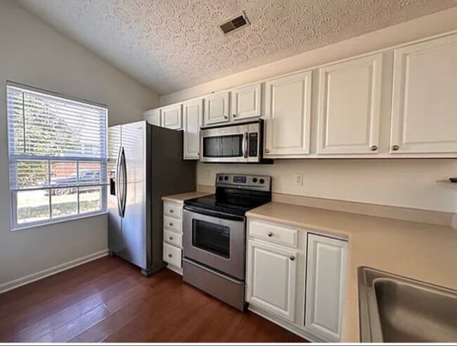 2844 Sussex Pl Dr in Grove City, OH - Building Photo - Building Photo