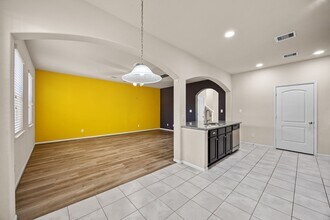 7223 Pavilion Dr in Houston, TX - Building Photo - Building Photo