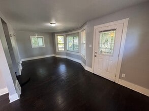 211 Farmdale St in Ferndale, MI - Building Photo - Building Photo