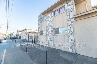 152 Marina Way in Richmond, CA - Building Photo - Building Photo