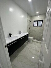 2983 NW 191st Terrace in Miami Gardens, FL - Building Photo - Building Photo