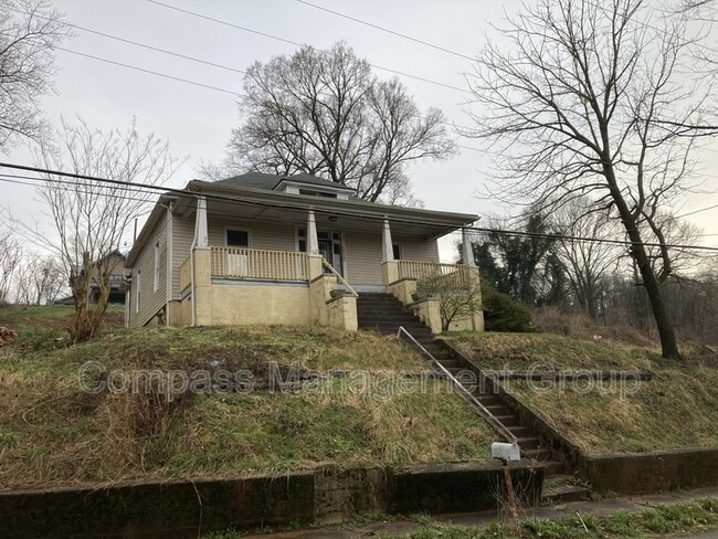 1204 Valley Dr SW in Knoxville, TN - Building Photo - Building Photo