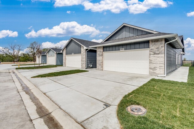 5445 Briskbay Ct in Maize, KS - Building Photo - Building Photo