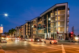 Haven Apartments in Los Angeles, CA - Building Photo - Building Photo