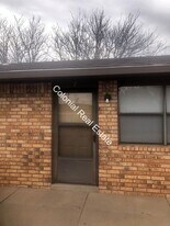 2121 Gladstone St in Clovis, NM - Building Photo