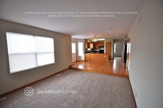 1420 Lily Cache Ln in Bolingbrook, IL - Building Photo - Building Photo