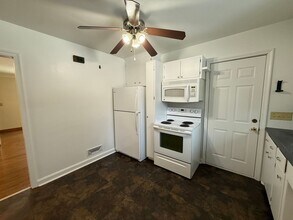 1954-1956 Hazelwood St in Maplewood, MN - Foto de edificio - Building Photo