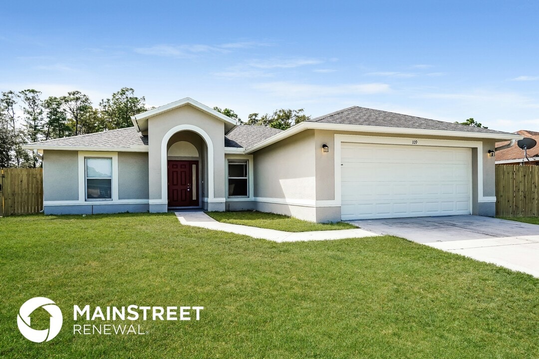 109 Ocean Park Dr in Lehigh Acres, FL - Foto de edificio