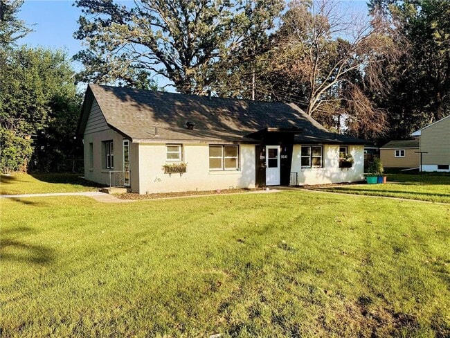 5020 Welcome Ave N in Minneapolis, MN - Building Photo - Building Photo