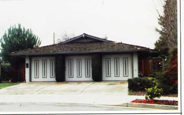 10653 Gardena Ct in Cupertino, CA - Foto de edificio - Building Photo