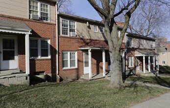 Marlborough Apartments in Kansas City, MO - Building Photo - Building Photo