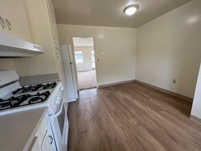 1301 19th Ave in Kingsburg, CA - Building Photo - Building Photo