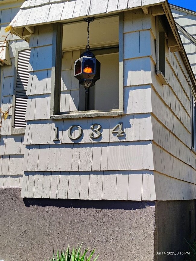 1034 NE Klamath Ave in Roseburg, OR - Building Photo - Building Photo