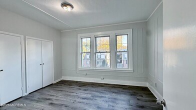 56 Lindsley Pl, Unit 2 in East Orange, NJ - Building Photo - Building Photo