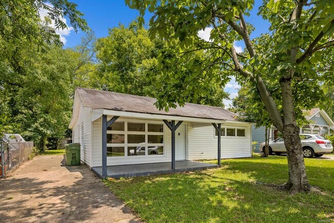 property at 4014 Chelsea Dr