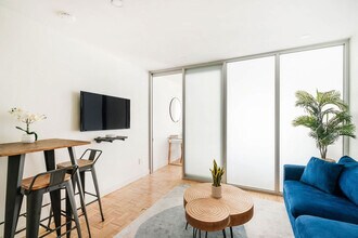 244 E 75th St, Unit SI FL3-ID1021833P in New York, NY - Foto de edificio - Building Photo