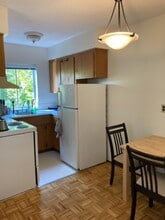 1050 Pemberton in Victoria, BC - Building Photo - Building Photo