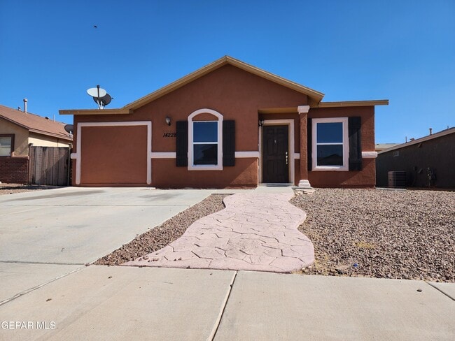 14228 Lasso Rock Dr in El Paso, TX - Building Photo - Building Photo