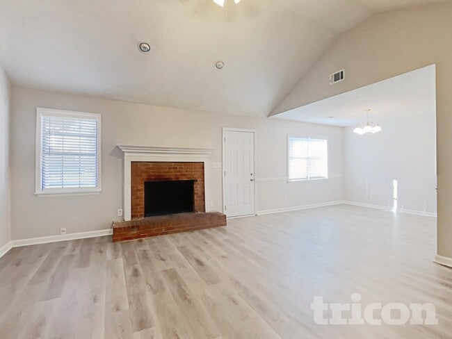 11069 Hunters Ln in Hampton, GA - Building Photo - Building Photo