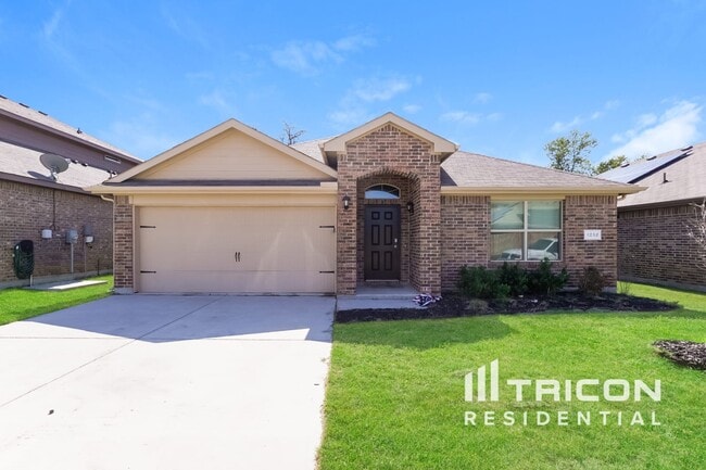 property at 1252 Edgewater Dr