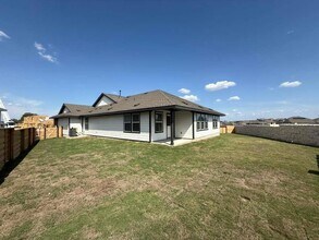 100 Dreyer in Kyle, TX - Building Photo - Building Photo