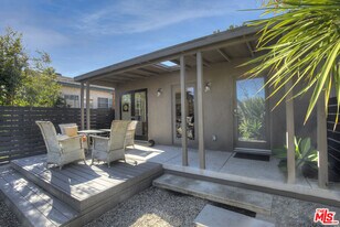 3539 Greenwood Ave in Los Angeles, CA - Building Photo