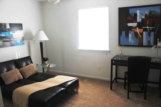 3610 Comanche St in Bryan, TX - Foto de edificio - Building Photo