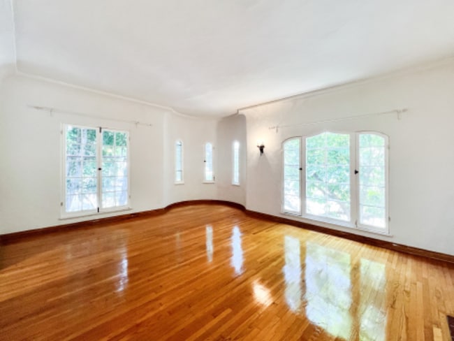 property at 366 N Sierra Bonita Ave