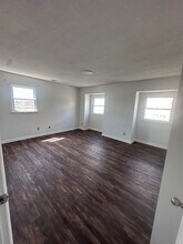 91 Cambridge Ave, Unit Garfield in Garfield, NJ - Building Photo - Building Photo