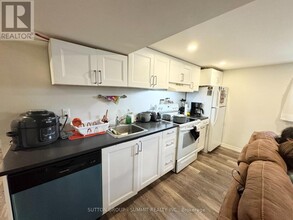 152 E 31st St in Hamilton, ON - Building Photo - Building Photo