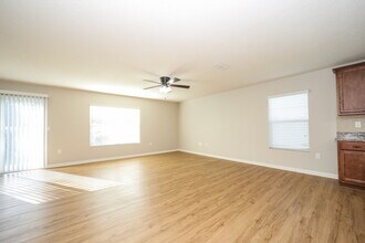 45014 Ingleham Cir in Callahan, FL - Building Photo - Building Photo